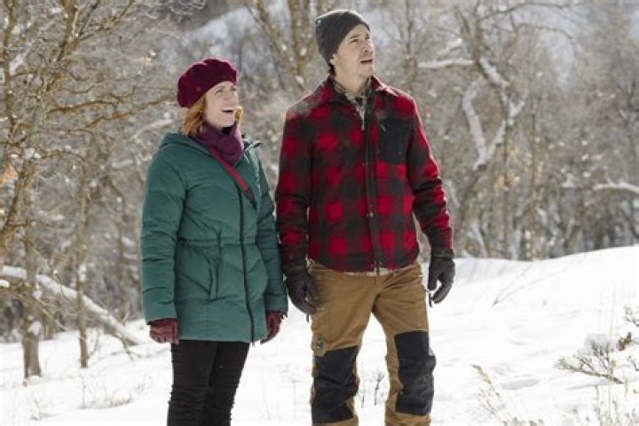 “Christmas with the Campbells” Starring Justin Long & Brittany Snow In Theaters Now & Streaming On AMC+ – Celeb Secrets
