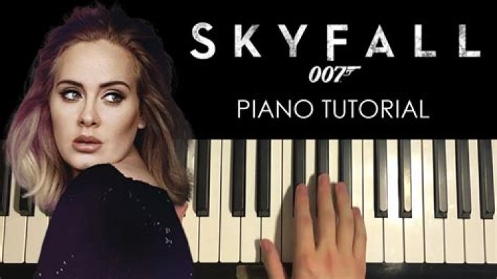 Does Adele Play Piano?