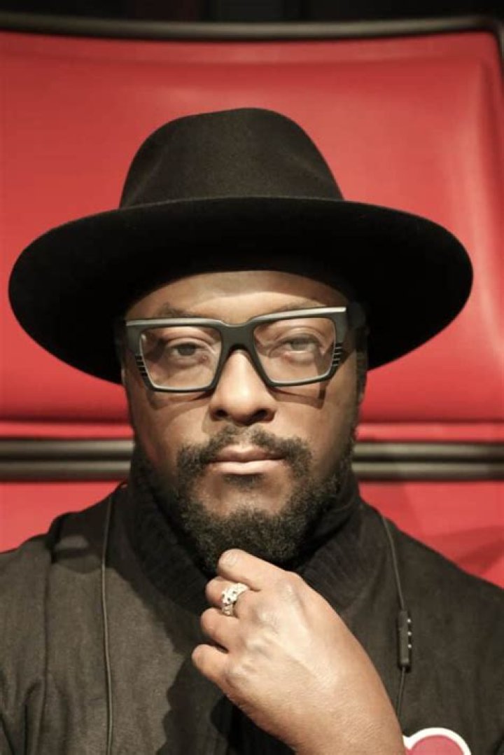 Does will.i.am Need To Wear Glasses?