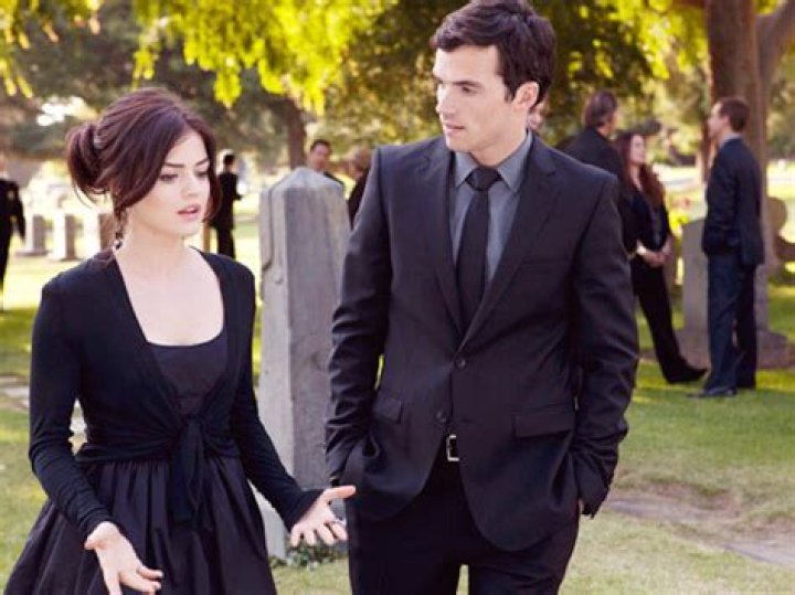 IAN HARDING, LUCY HALE – Celeb Secrets