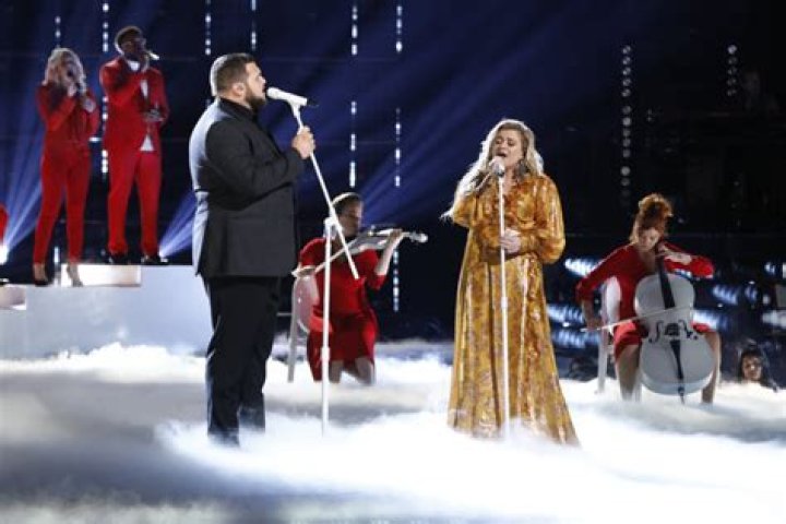 Jake Hoot Shares Both Parenting and Musical Advice Coach Kelly Clarkson Gave Him on ‘The Voice’ – Celeb Secrets