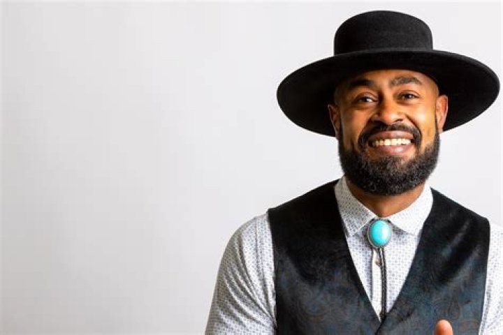 Lamar Williams Jr. Signs With Blind Ambition