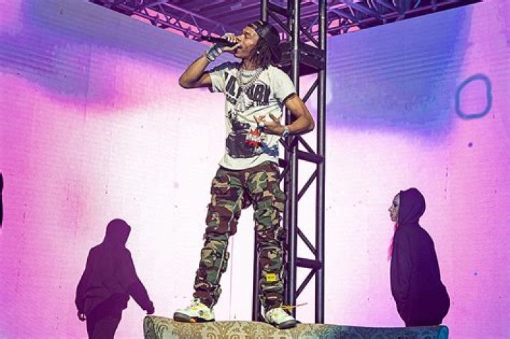 Lil Baby Wins Hip Hop Artist Of The Year At The 2021 BET Awards