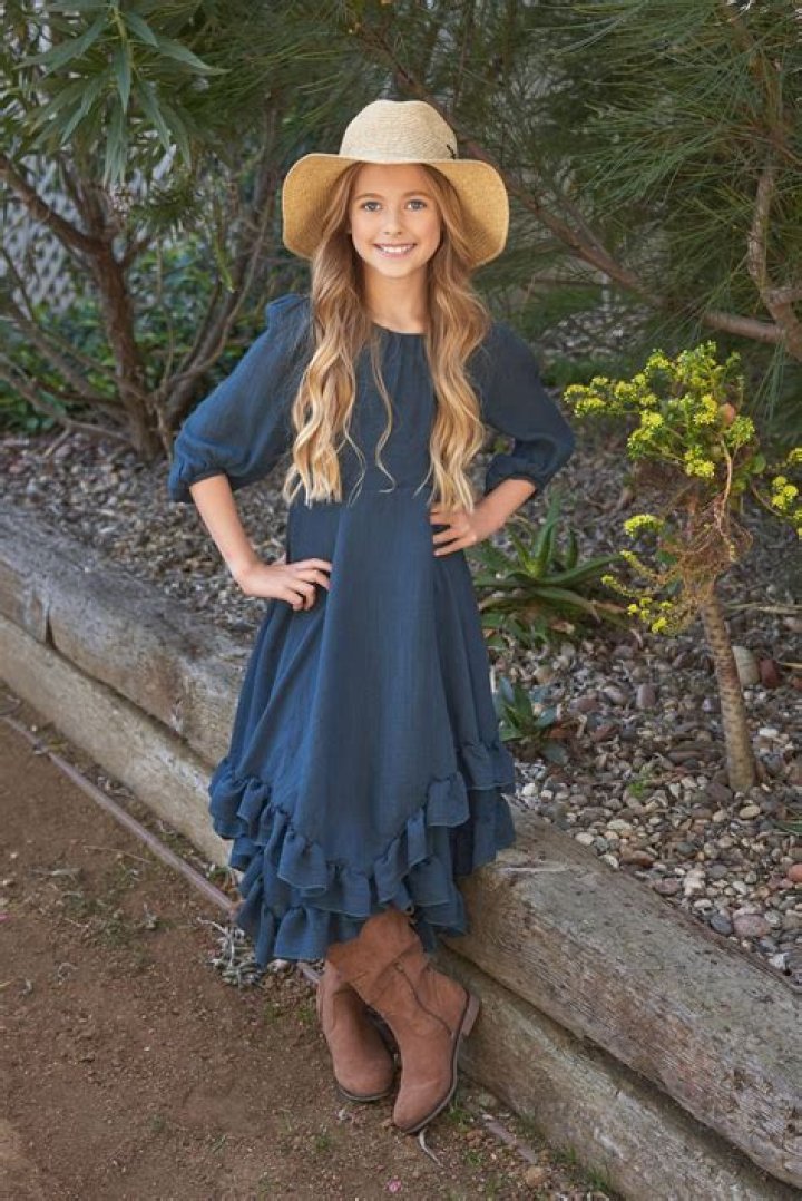 Sam Pio Shares How God Inspires Her Music, Upcoming Album & More – Celeb Secrets