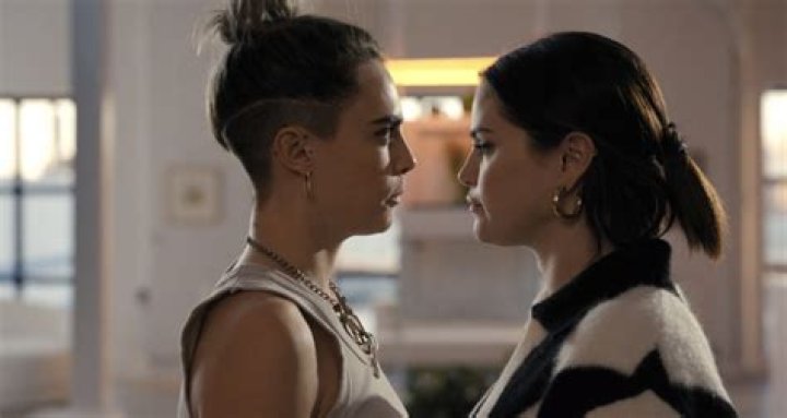 Wizards of Waverly Place Producer Confirms Theories About Alex Russo’s Sexuality – Celeb Secrets